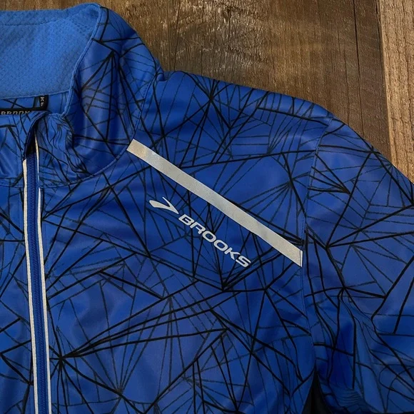 Brooks Running Men's Infiniti Jacket - Picture 8 of 10